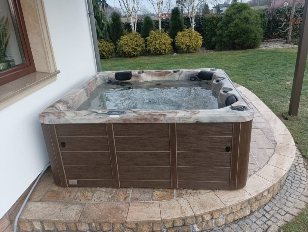 Wanna spa Aurum Series dla 5 osób w Jastrzębiu-Zdroju