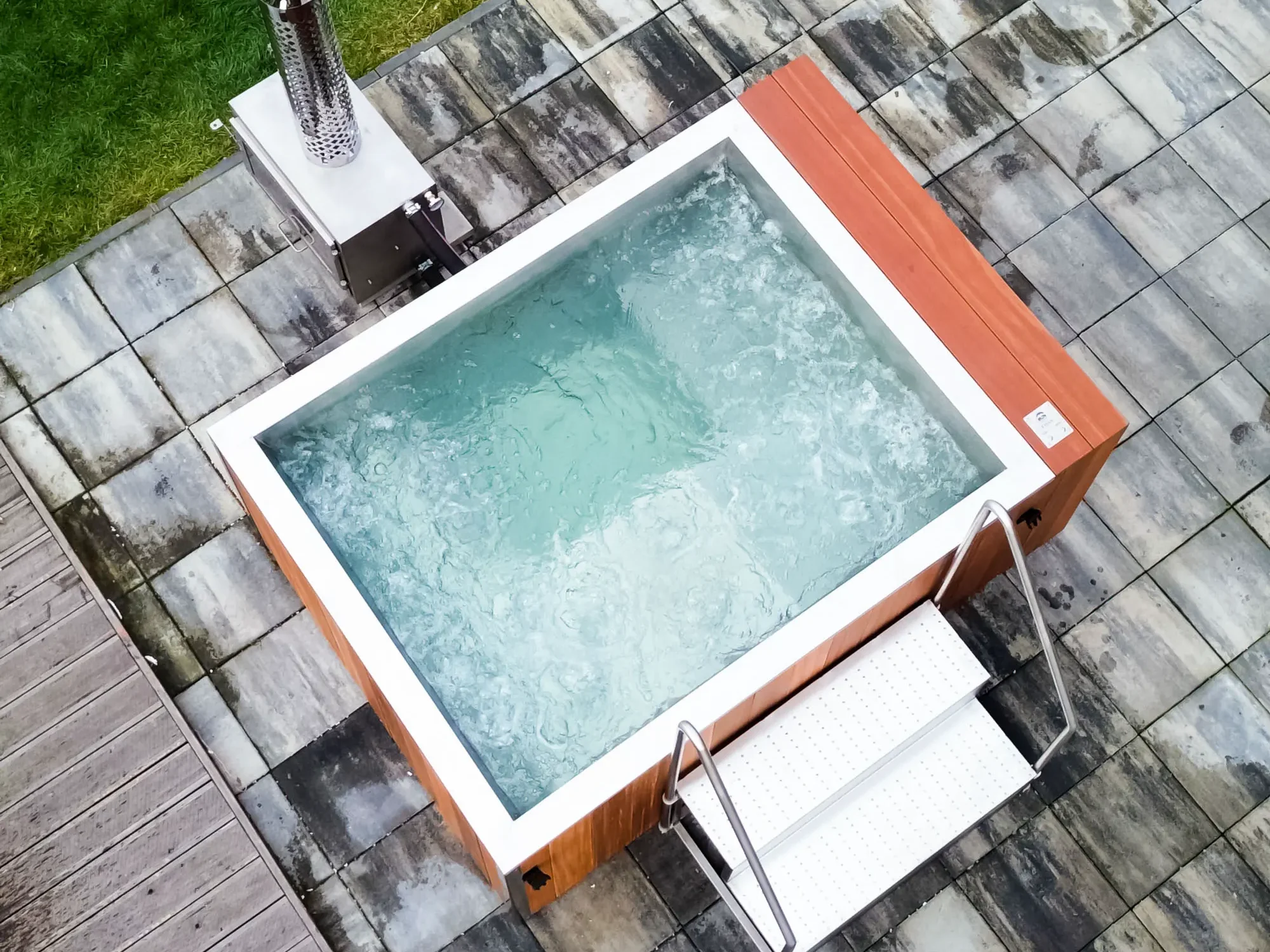 ETERN PRO SPA 300 – 3/5-osobowa wanna SPA ze stali nierdzewnej