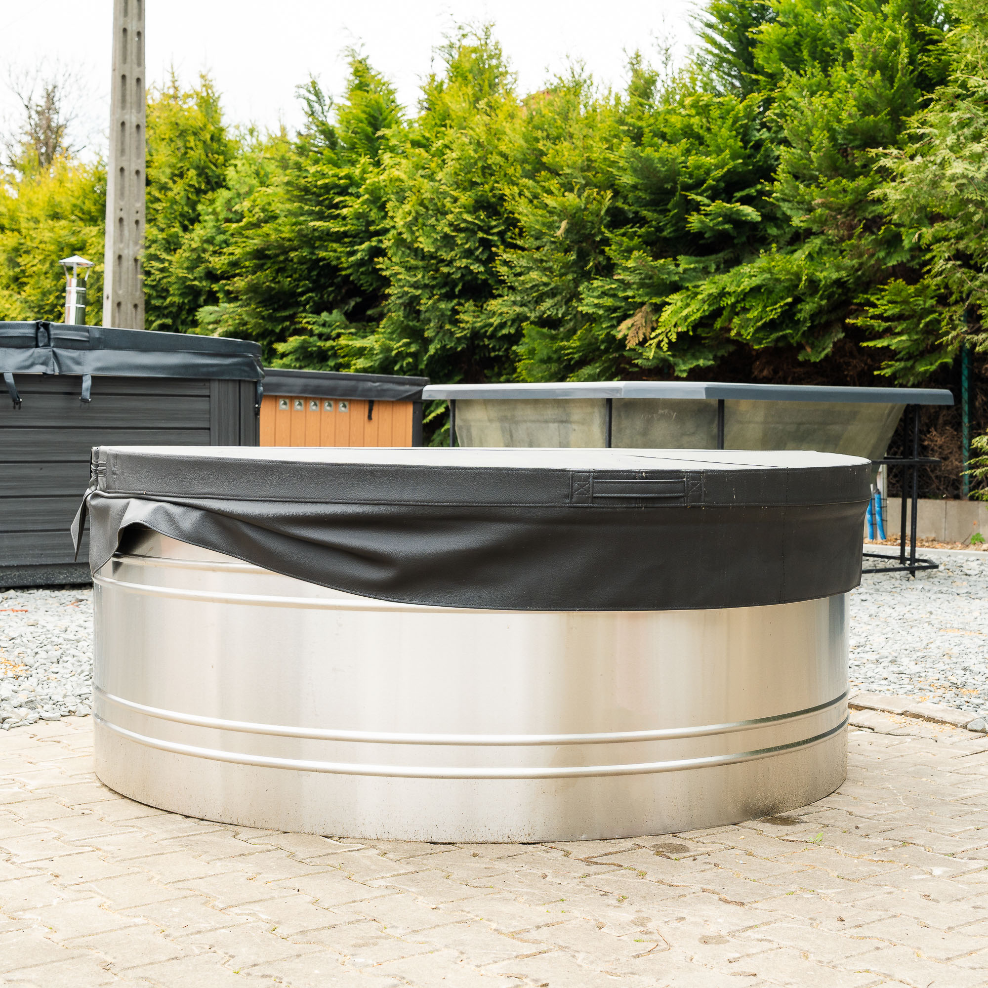 Balia ogrodowa Eternal Hot Tub 180