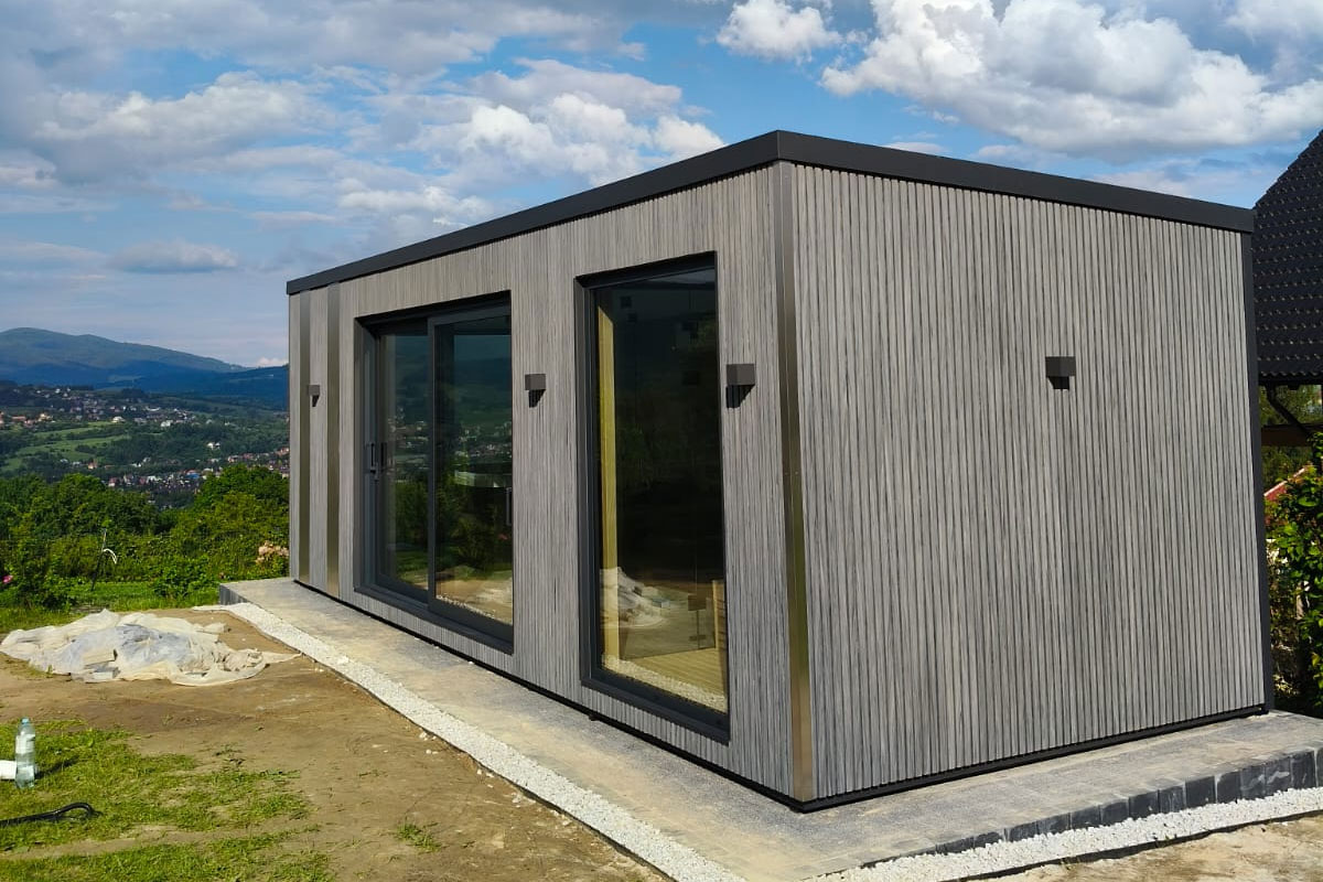 Prywatna strefa SPA w Mszanie – sauna, wanna SPA i morsowanie z widokiem na Beskidy